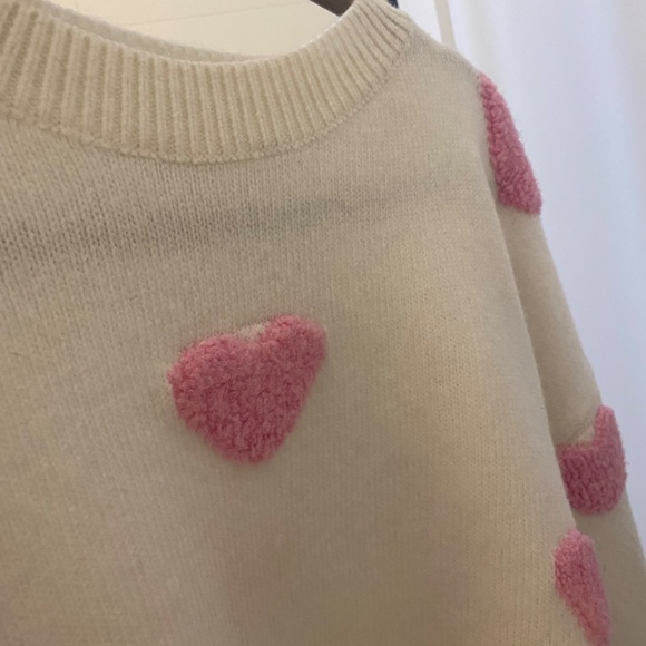 Unbranded Cream Sweater with Pink Hearts - Picture 2 of 3